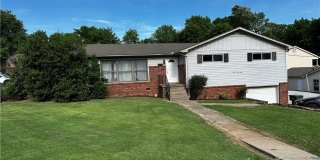 324 Buchanan Avenue Gallery 11