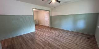 652 Monagan St ~ Murchison Gallery 5