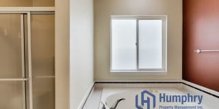 Beautiful home in Columbia Village Gallery 23