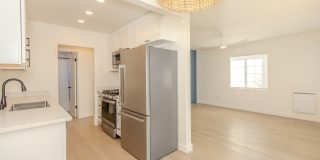 Stylishly Remodeled 1-Bed/1-Bath Gem in Crown Point / Pacific Beach. Only $1500 DEPOSIT! Gallery 4