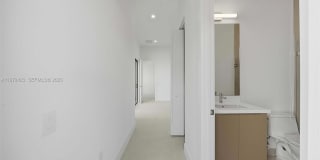 5718 Ashwood Cir W Gallery 21