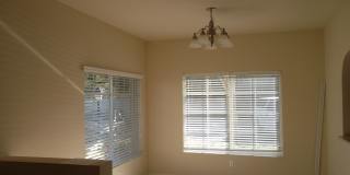 BEAUTIFUL TOWNHOME IN GATED COMMUNITY Gallery 1