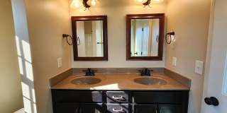 $1650 - 3 Bedroom 2 Bath Ranch Home Gallery 14