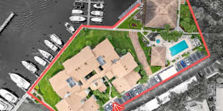 827 Oak Harbour Drive Gallery 1