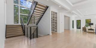 1513 OAKVIEW Drive Gallery 25