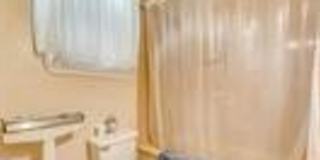 791 N Clinton Street Gallery 18