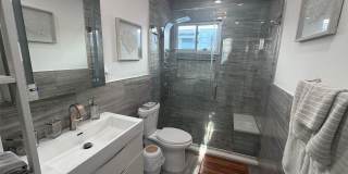 326 E Walnut Street Gallery 7