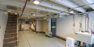 Cozy 3 Bed in Whitman Gallery 24