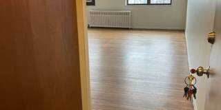 5424 Fifth Avenue Gallery 21