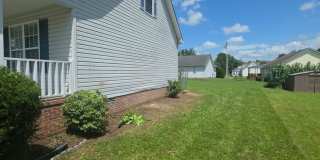 Spacious 4-Bedroom Pet-Friendly Home with Garage and Hardwood Floors Gallery 18