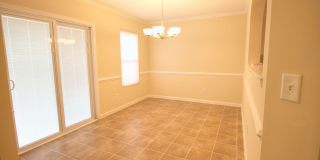 Spacious, Beautiful 3 BR, 2.5 bath with fenced in yard! Gallery 4