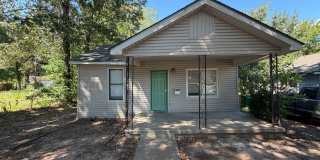 2208 Brown Street  |  3 Bedrooms  | 1 Full Bathroom  ~ 1/2 Off First Month's Rent!!! ~ Gallery 1