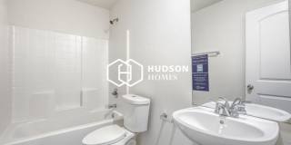 425 East Oakwood Street Gallery 11