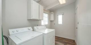 Beautiful Newly Renovated 3 Bed - 1 Bath Pet Friendly Home in Bountiful! Available NOW! Gallery 9