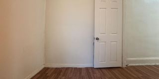 Charming 3-Bed Port Richmond Row Home Gallery 6