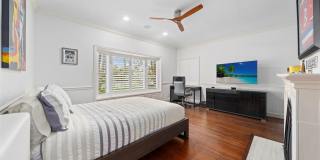 330 Royal Plaza Drive Gallery 26