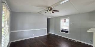 Updated 2BR/1BA Mobile Home Gallery 4