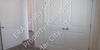 Move-in Bonus! - 3 bedroom - 2 Bath - Single Level Twin Home Gallery 6