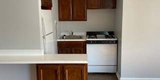 Spacious Studio Apartment in Cleveland Park Gallery 8