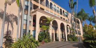 Peak Ocean View - Gated Building -  3rd Floor Unit - Garage Parking Space - Pool/Spa Gallery 1