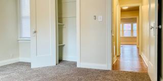Large 1BD 1BA Apartment with Bonus Area Located in Historic Miller Neighborhood!! Gallery 9
