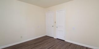 1218 N Kirk St Gallery 10