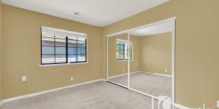 Sunlit 3 Bed Glen Cove Home Gallery 26