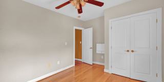 1301 Adams St Ne Gallery 8