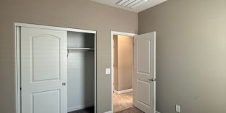 Beautiful Newer 4 Bedroom 3 Bathroom Anthem at Merrill Ranch Home! Gallery 27