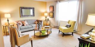 Hummingbird Pointe & The Gardens Gallery 9