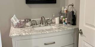 Beautifully Renovated Two Bedroom Highlands Home Gallery 8