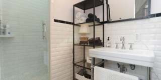 LUXURY 4-BEDROOM HOME IN ALAMO HEIGHTS Gallery 18