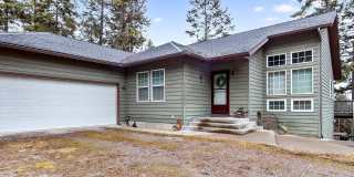 Spacious 5 Bedroom / 3 Bathroom Home for Rent in Lakeside, Montana Gallery 1