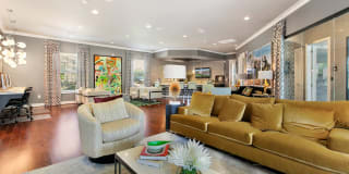 Sadler House Luxury Apartment Homes Gallery 5