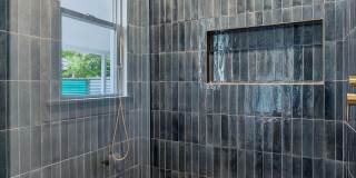 1122 Gunter Street Gallery 22