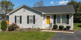 105 Hemlock Street Gallery 1