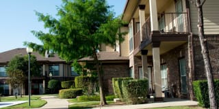 Estate Villas at Krum Gallery 20