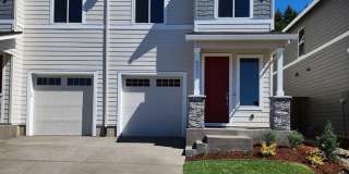 Must See Townhome Located in Ponderosa Ridge Gallery 1