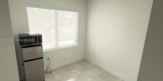 419 NW 13th Ct Gallery 6