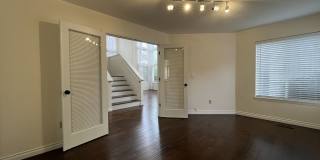 Grand 5 Bedroom Home Featuring 19ft Ceilings, Family Room & Main-Level Suite Gallery 35