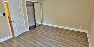 Laurelwood Gallery 21