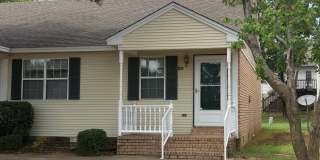 River Oaks Commons Condo Gallery 1
