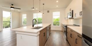 Lyle Apartments Gallery 12