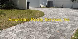 Beautiful 4bed/3bath Corner Lot in Suburban Heights Gallery 35