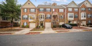 11551 LAUREL LAKE Square Gallery 1