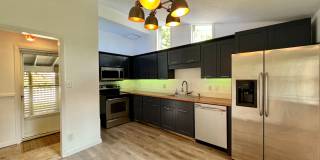 ADORABLE CONTEMPORARY 2 BEDROOM IN THE HEART OF WEST HILLS!!! Gallery 6