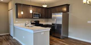 Chestnut - 2Br/2Ba Rental Home - First Floor Gallery 5