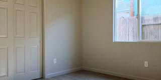 4/2 with open floor plan Available NOW!! Gallery 13