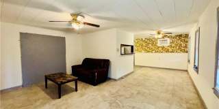 1601 Redwood Avenue Gallery 2