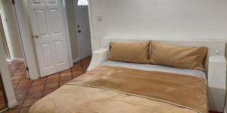 4910 Brewster Gallery 6